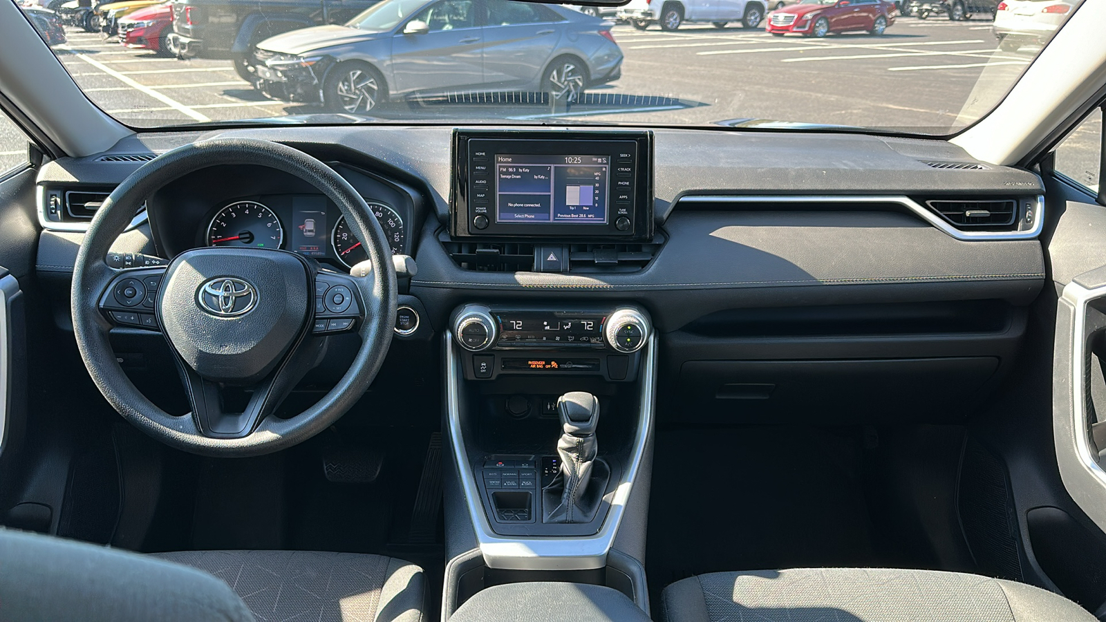 2019 Toyota RAV4 XLE 10