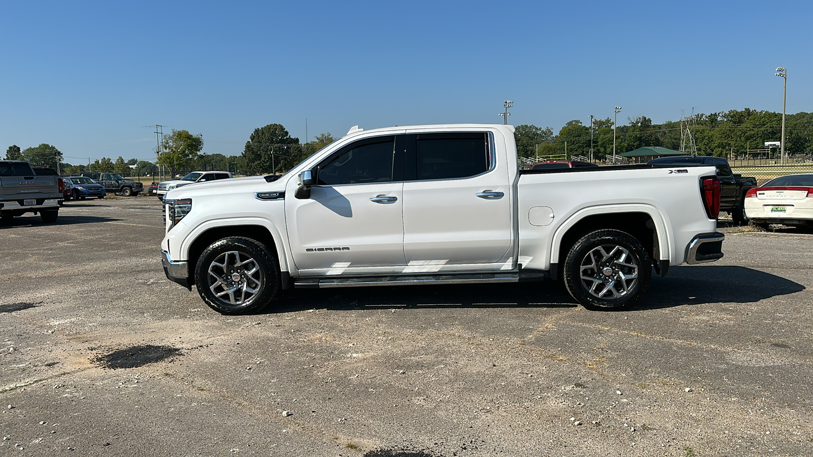 2024 GMC Sierra SLT 2