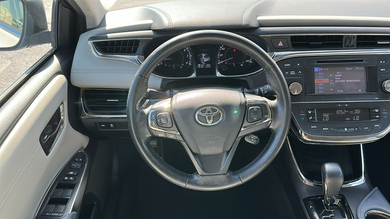 2014 Toyota Avalon XLE 12