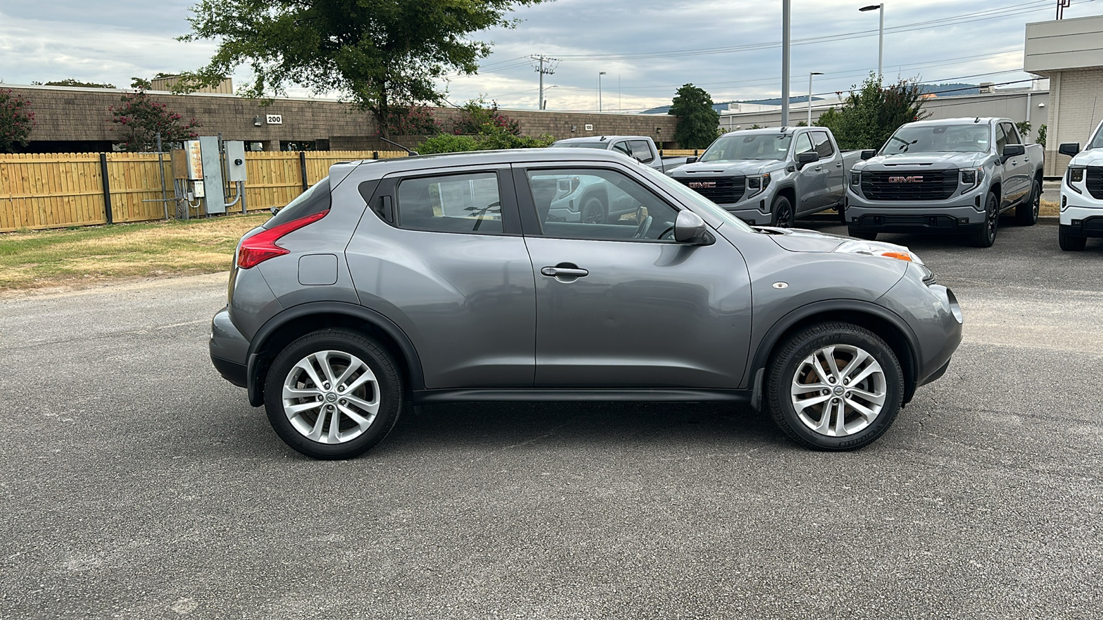 2013 Nissan Juke S 6