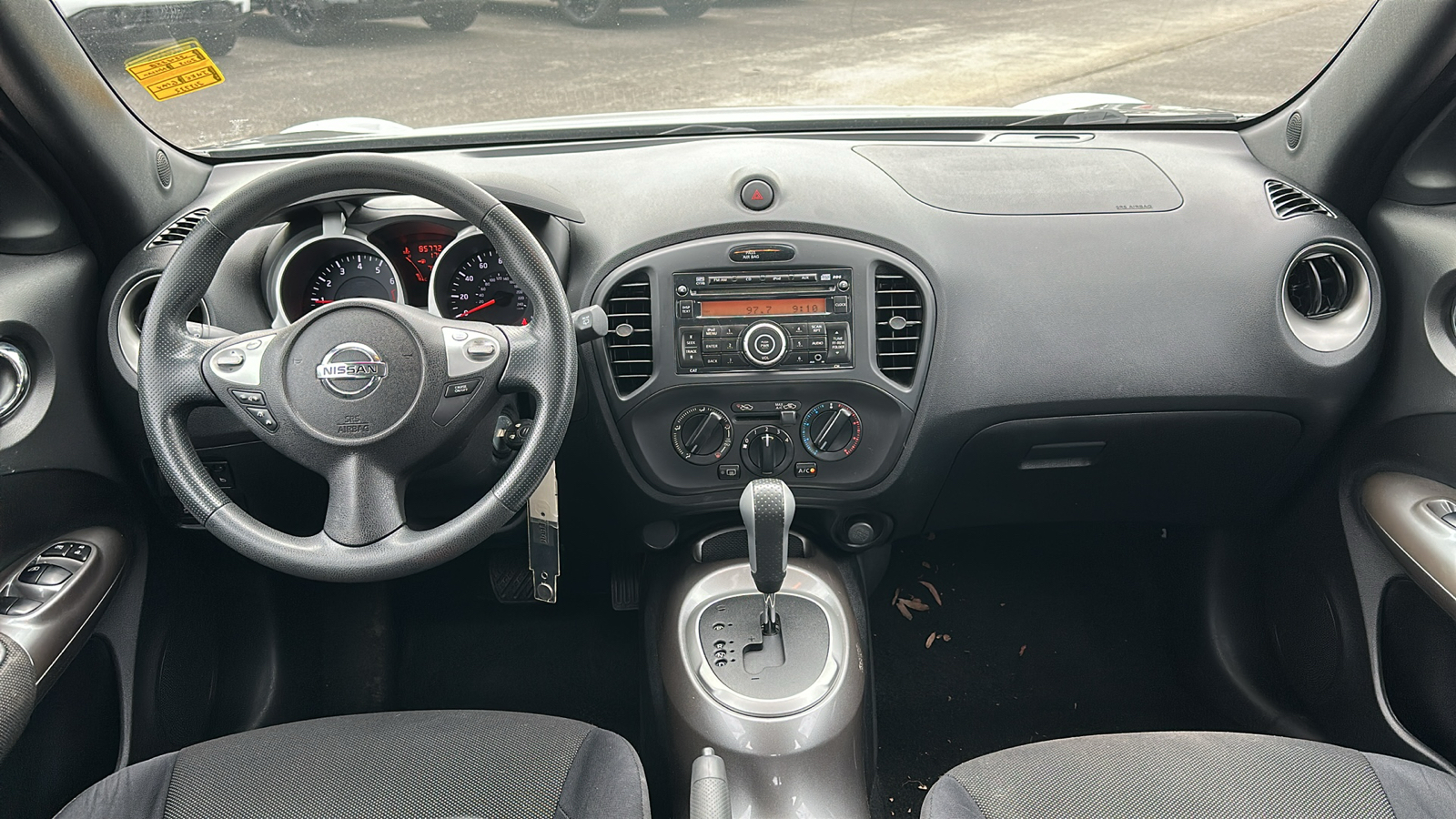 2013 Nissan Juke S 10