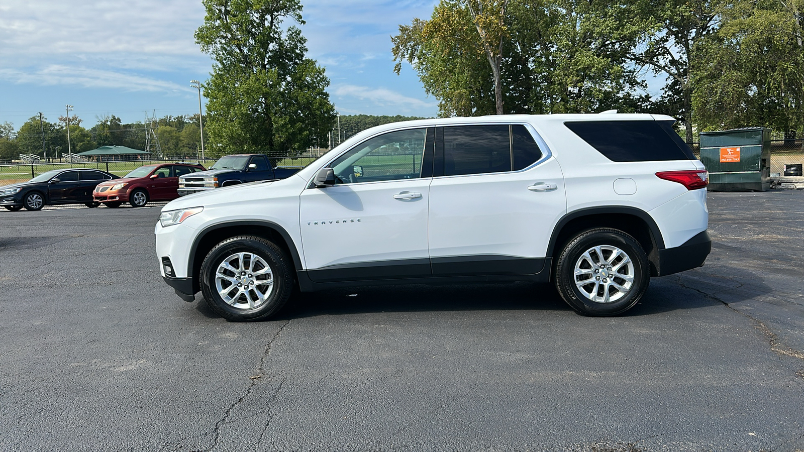 2018 Chevrolet Traverse LS 2