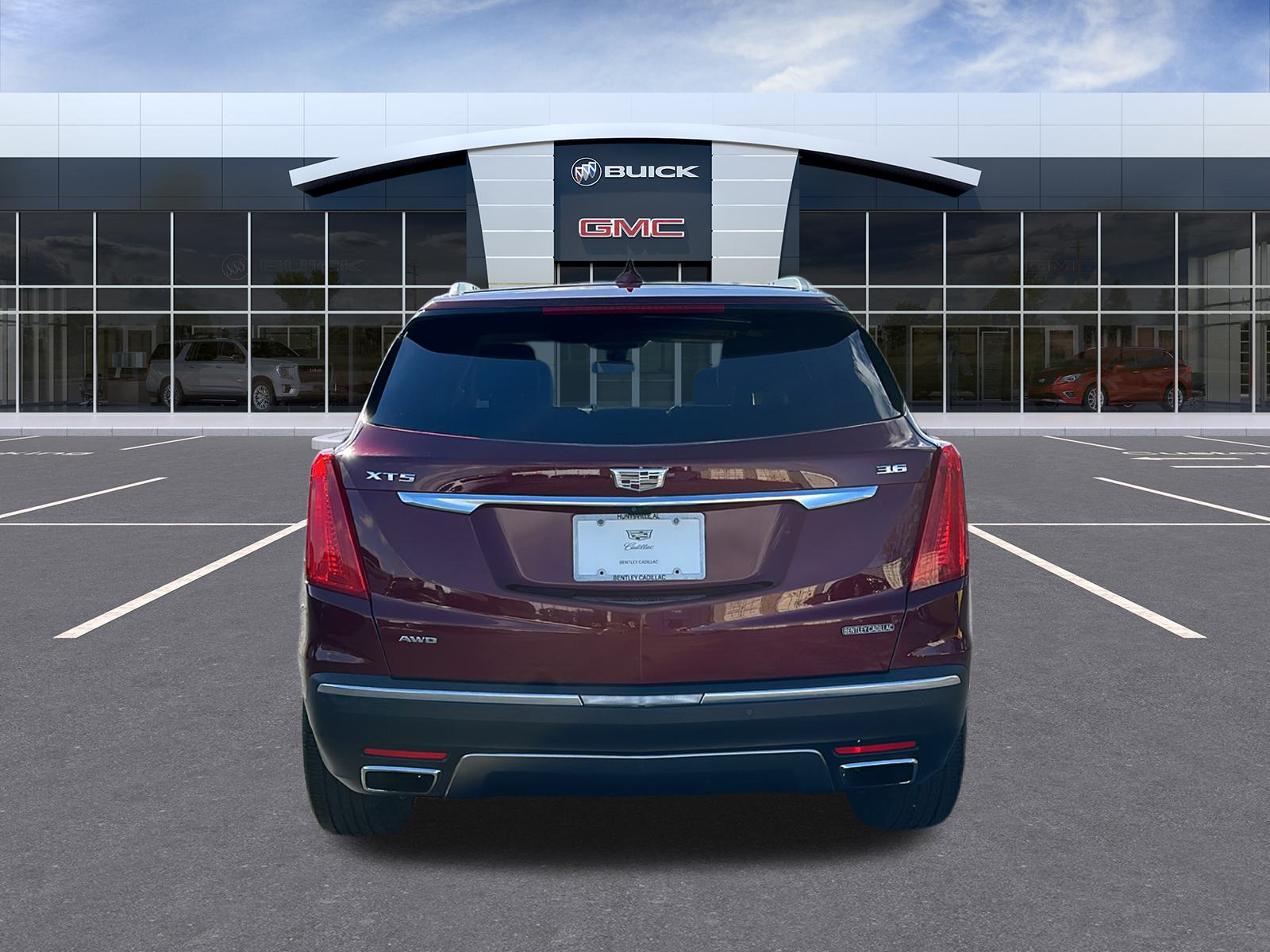 2017 Cadillac XT5 Platinum AWD 4