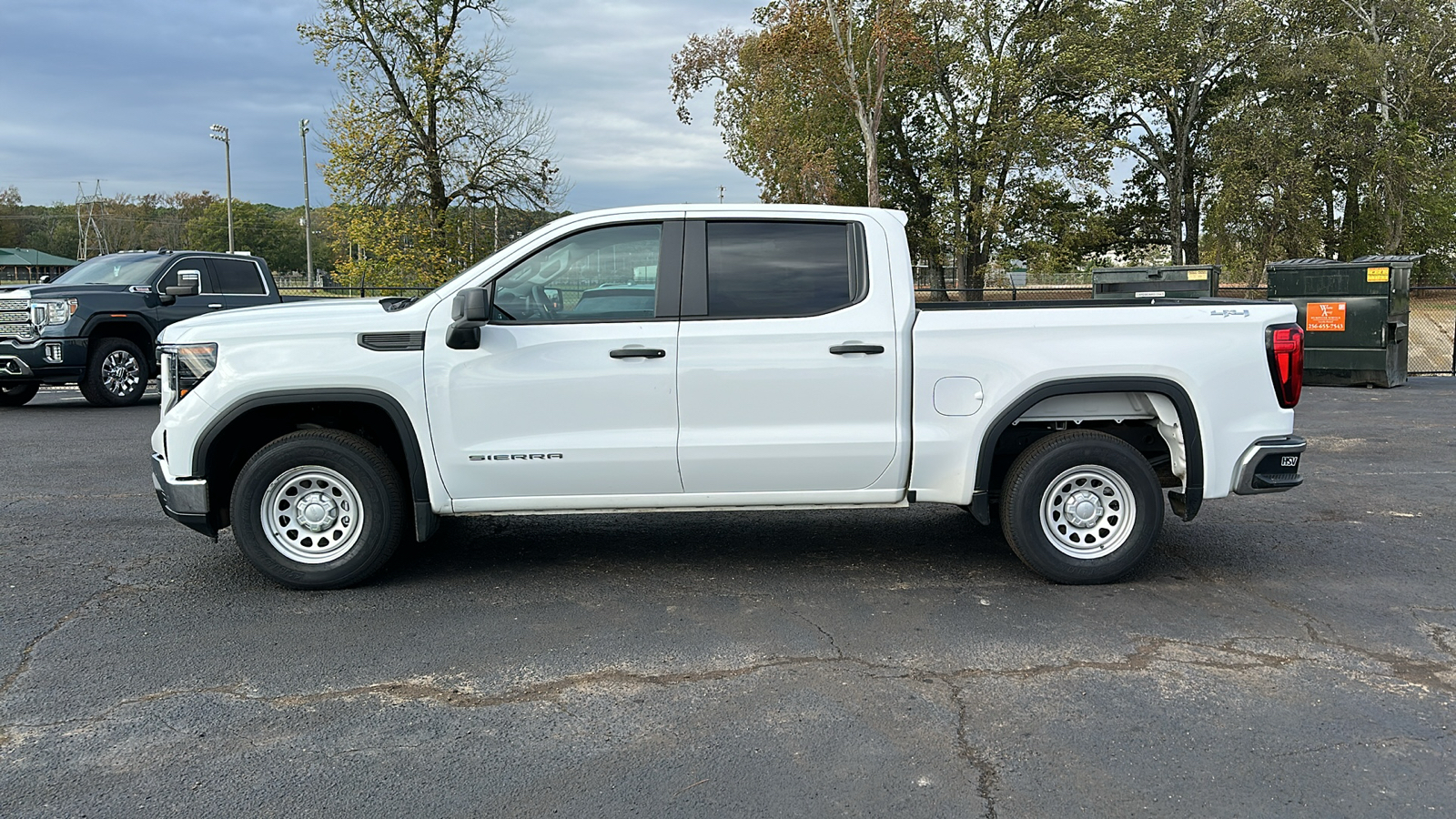 2023 GMC Sierra Pro 2