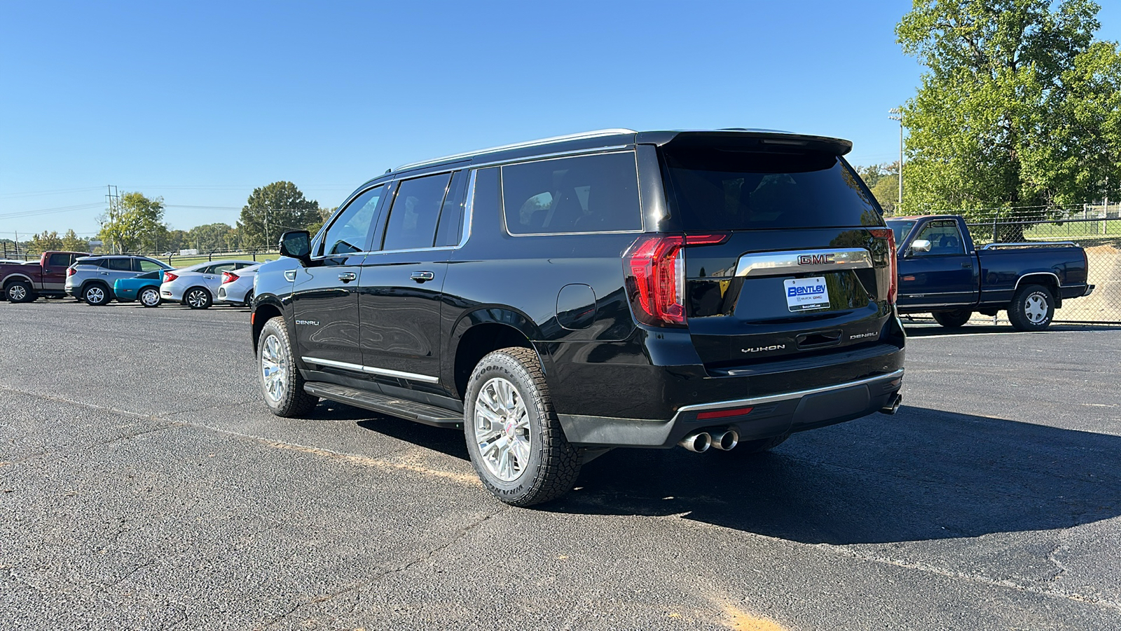 2021 GMC Yukon XL Denali 3