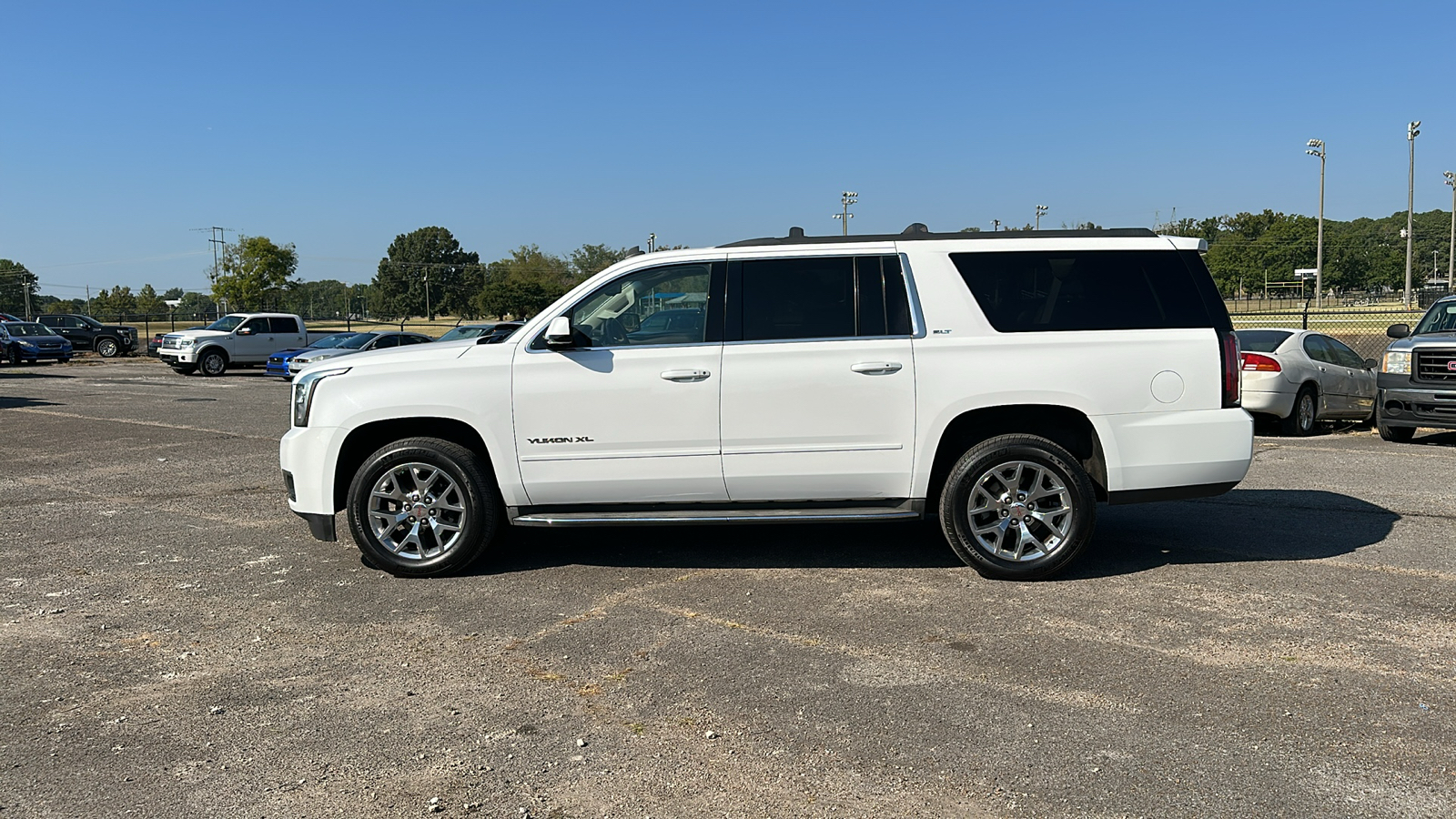 2015 GMC Yukon XL SLT 2