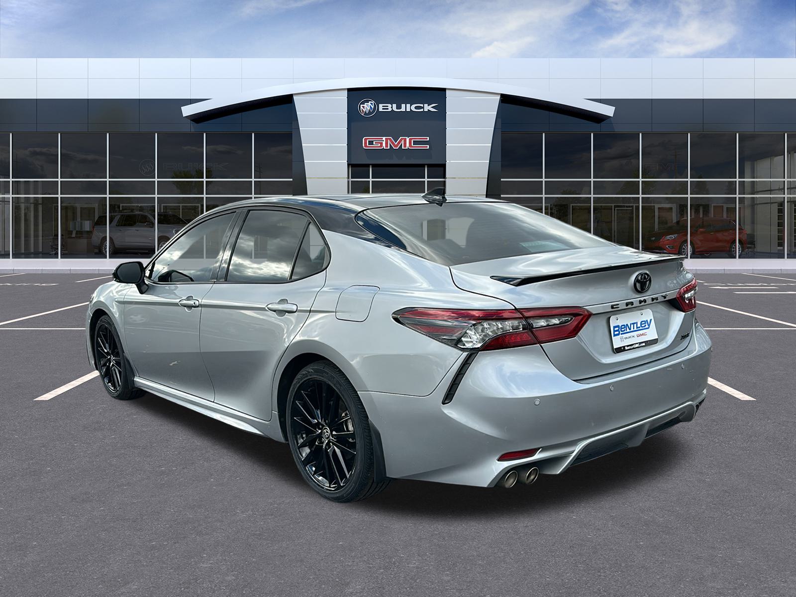 2023 Toyota Camry XSE 3