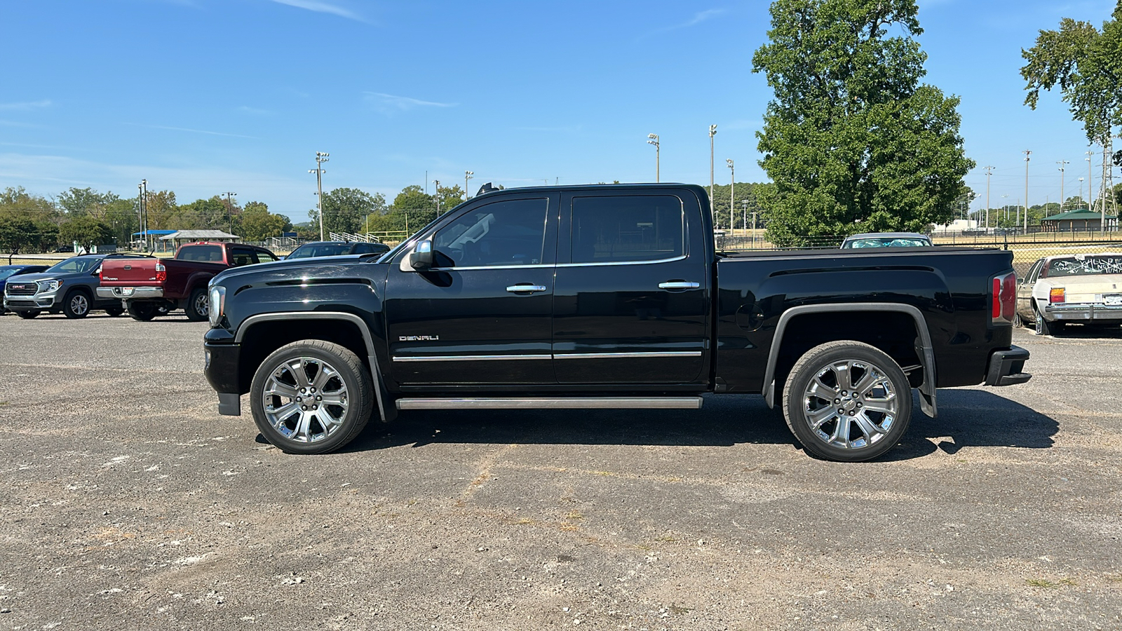 2017 GMC Sierra Denali 2