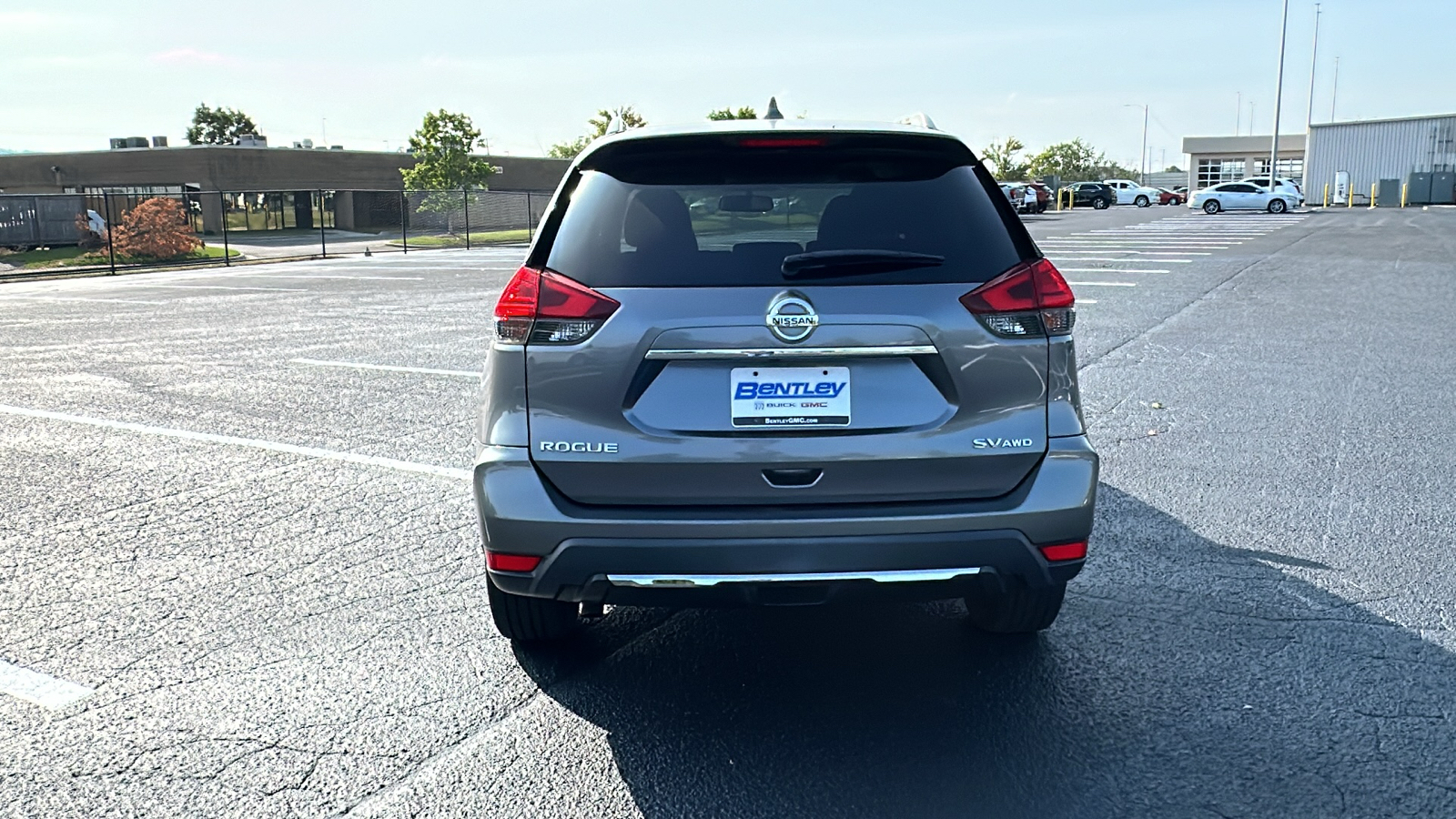 2017 Nissan Rogue SV 4