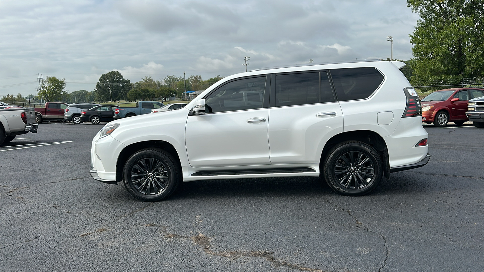 2023 Lexus GX 460 GX Luxury 2