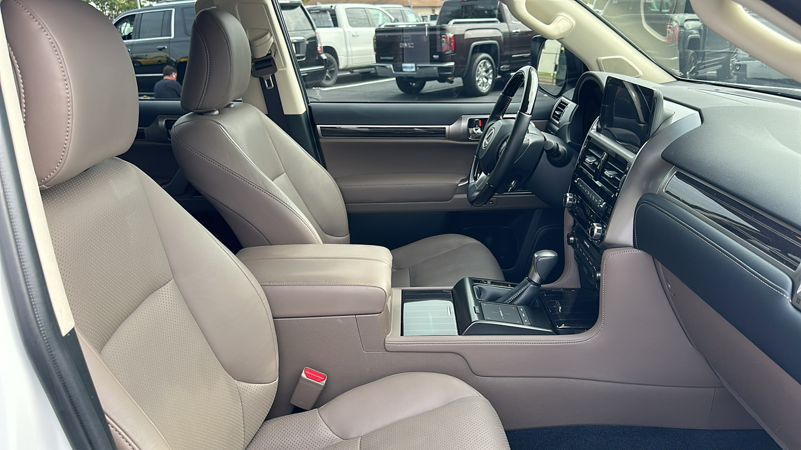 2023 Lexus GX 460 GX Luxury 15