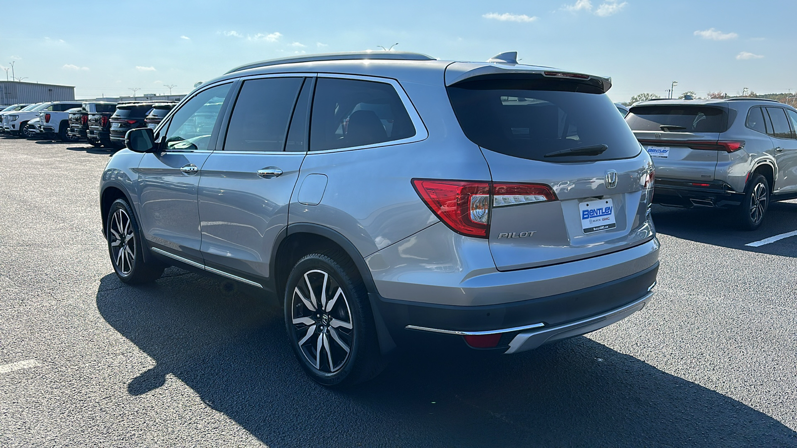 2020 Honda Pilot Touring 8-Passenger 3