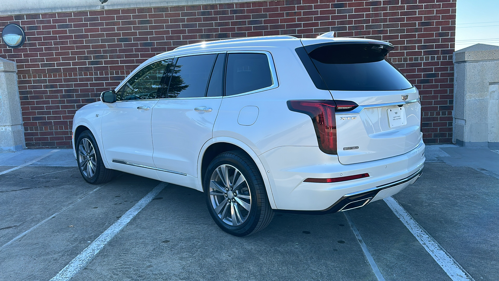 2022 Cadillac XT6 Premium Luxury 3