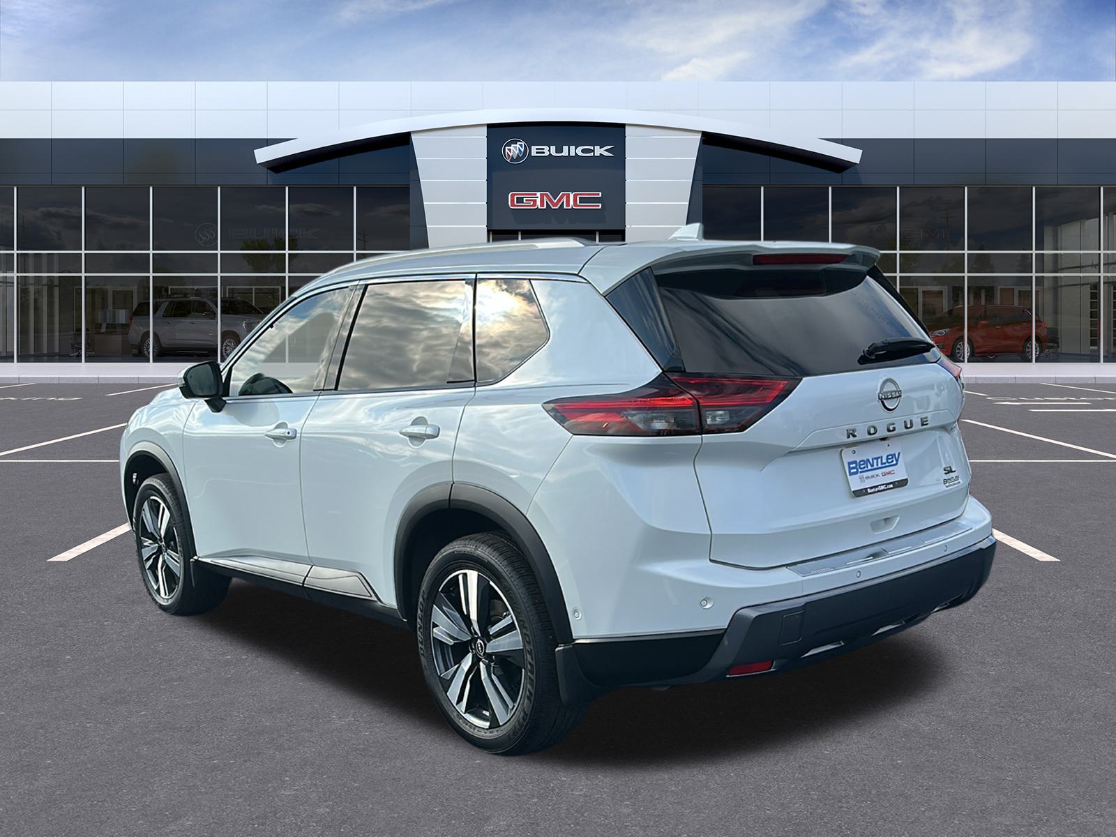 2024 Nissan Rogue SL 3