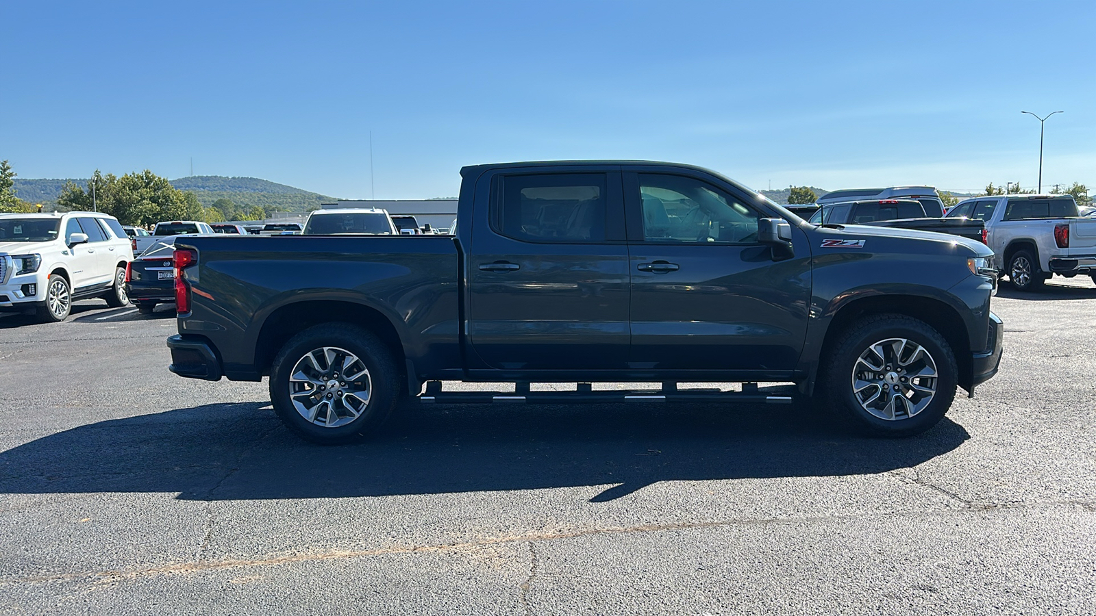 2021 Chevrolet Silverado RST 6