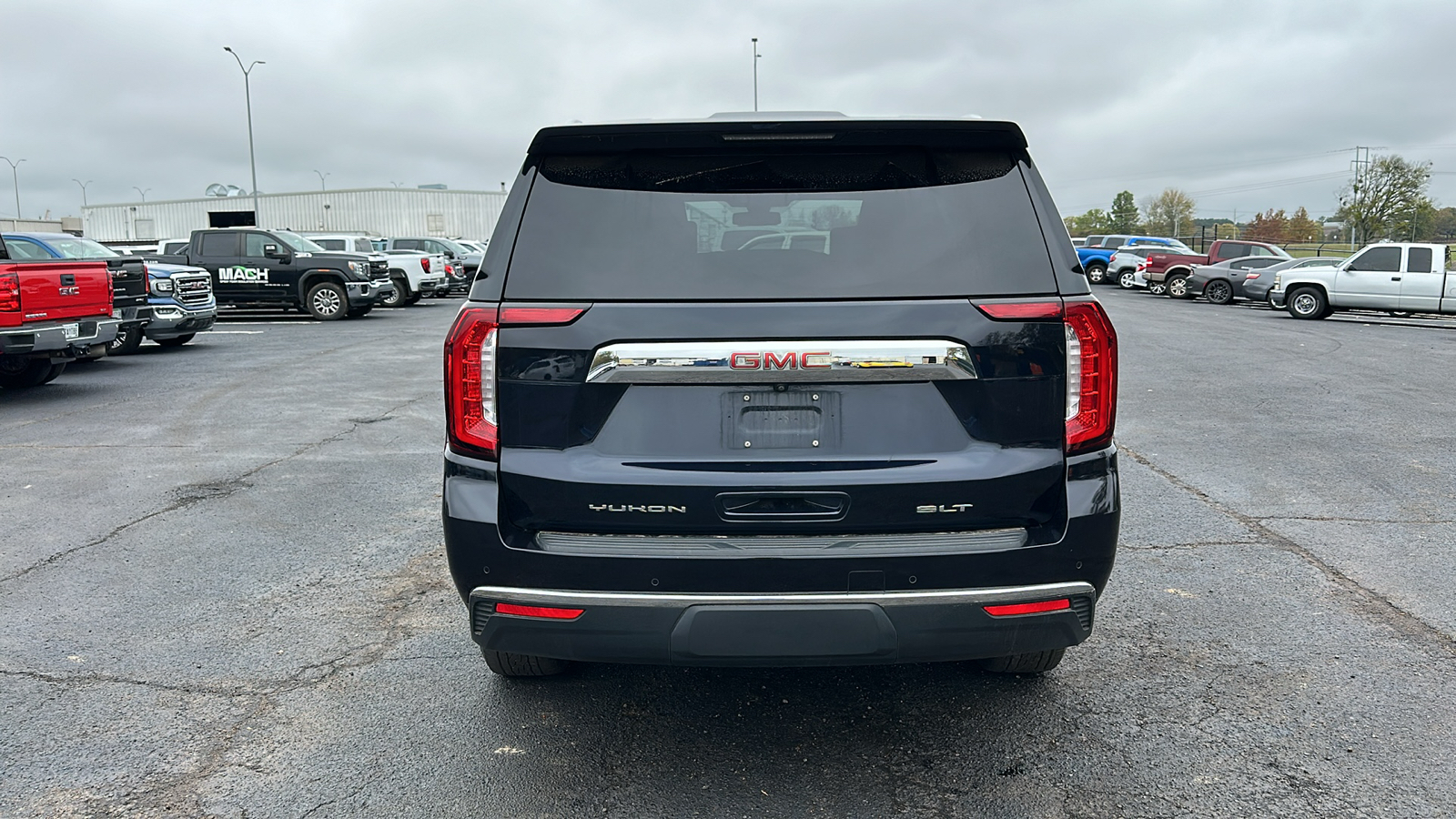 2022 GMC Yukon SLT 4