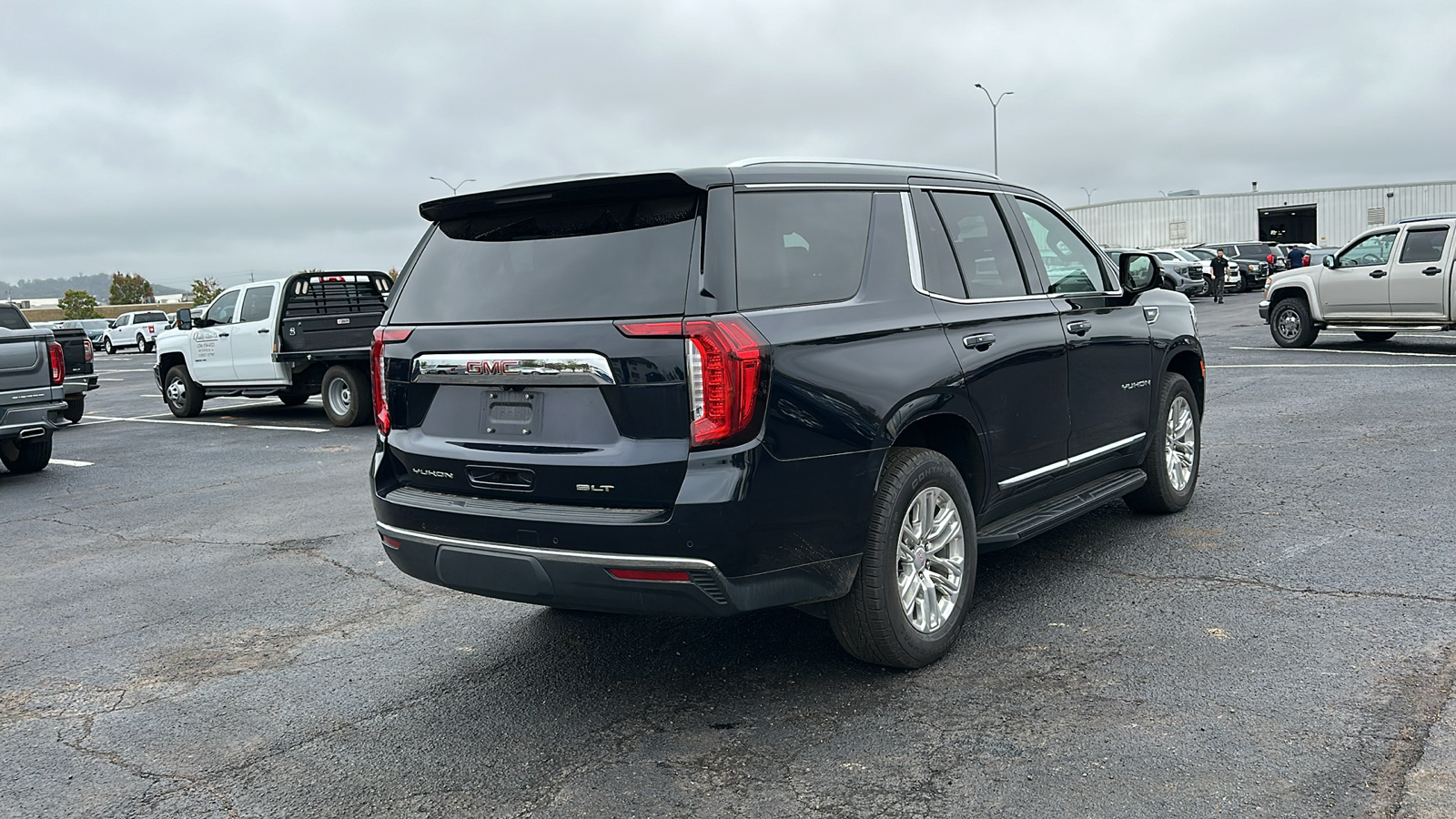 2022 GMC Yukon SLT 5