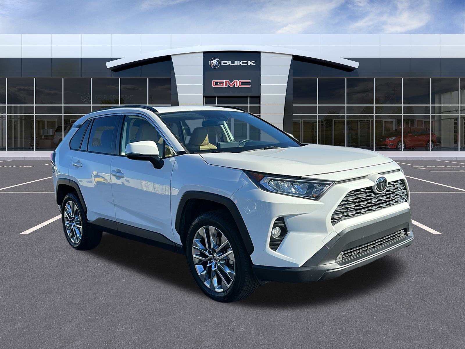 2020 Toyota RAV4 XLE Premium 7