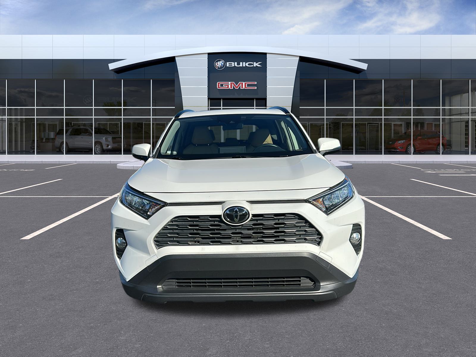 2020 Toyota RAV4 XLE Premium 8