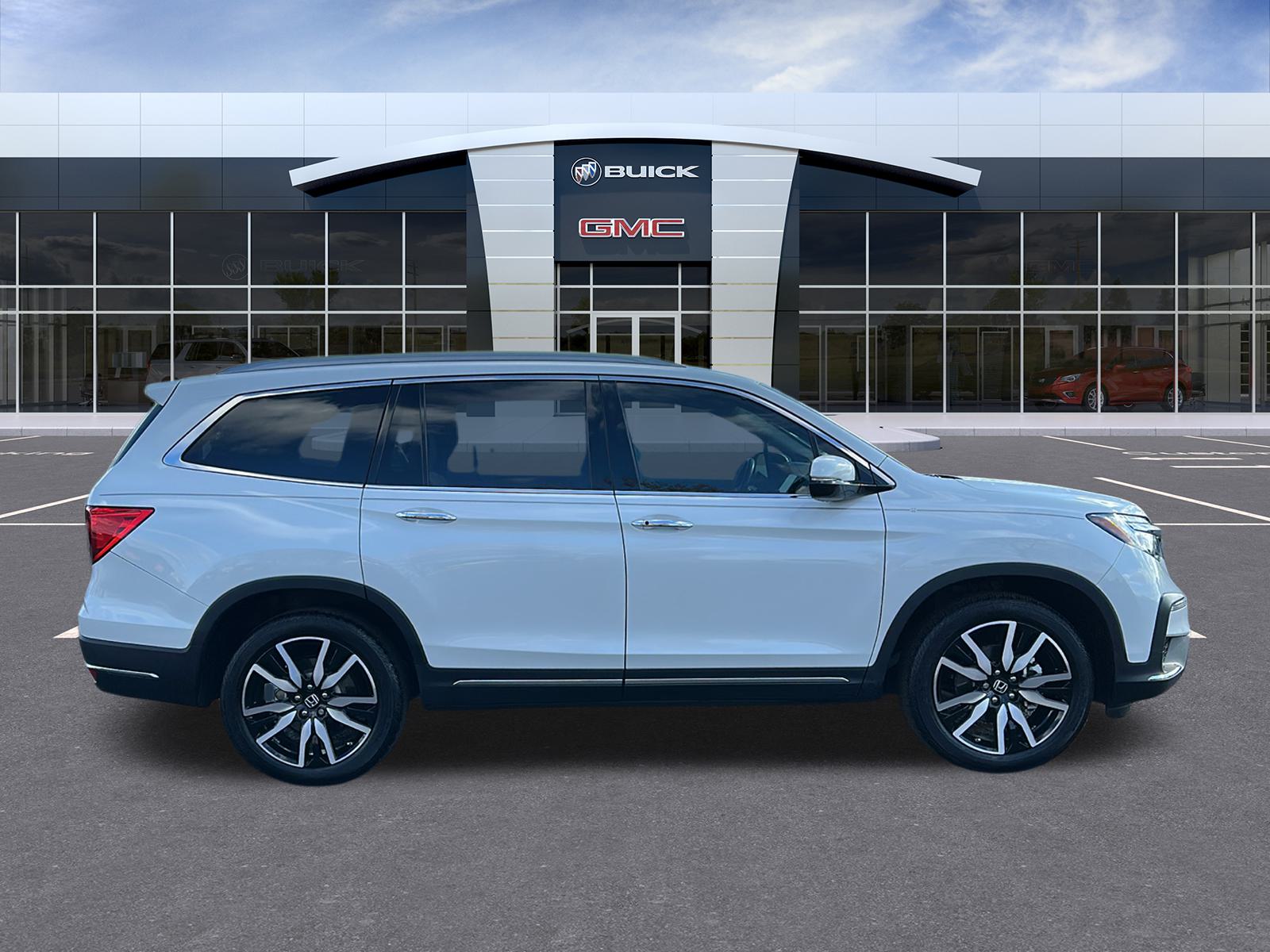 2022 Honda Pilot Touring 7-Passenger 6