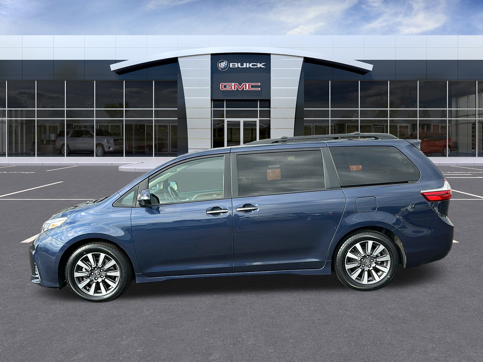 2018 Toyota Sienna Limited Premium 2