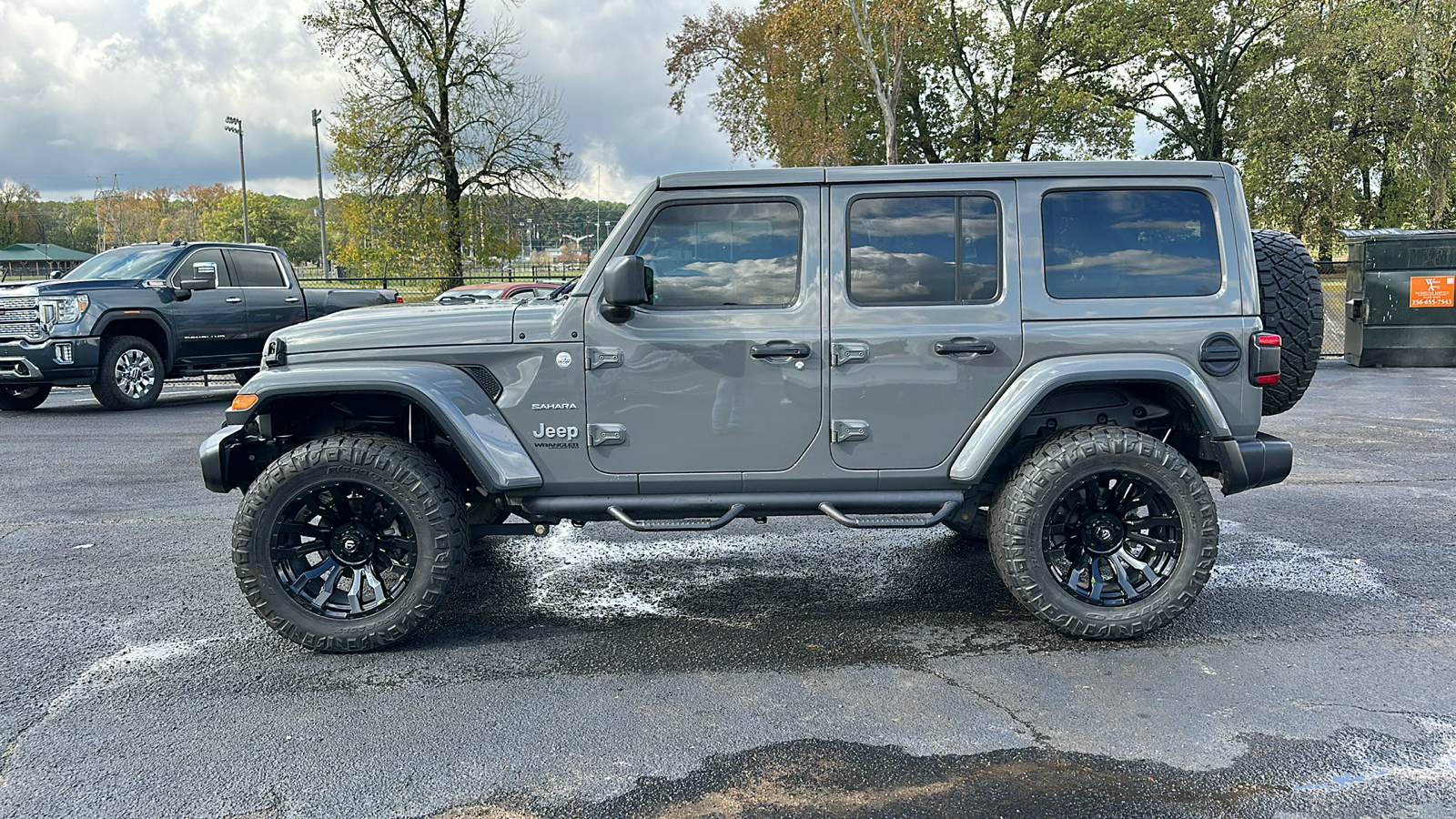 2021 Jeep Wrangler Unlimited Sahara 2