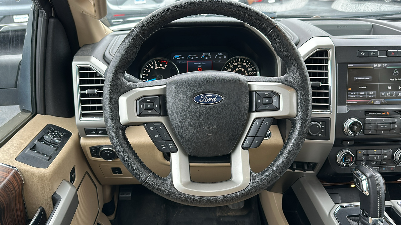 2015 Ford F-150 Lariat 12