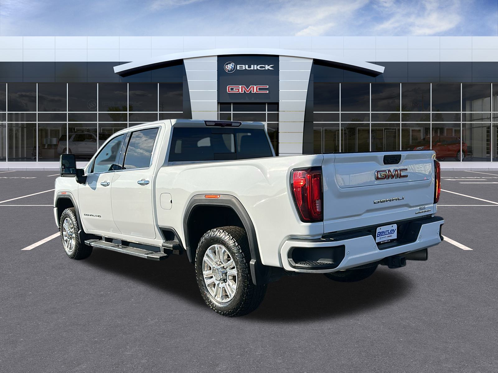 2023 GMC Sierra Denali 3