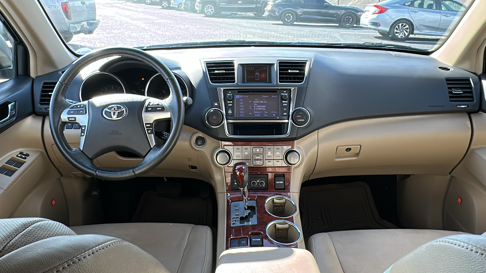 2013 Toyota Highlander Limited 10