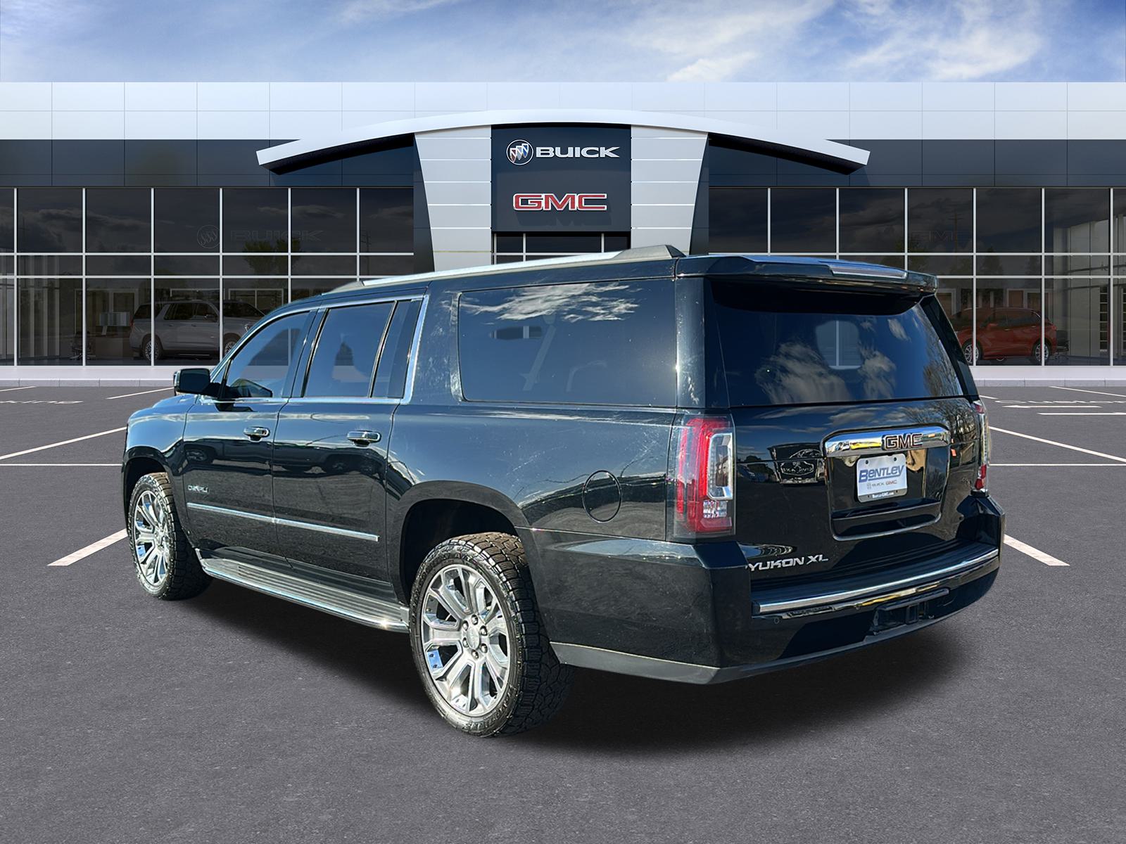 2016 GMC Yukon XL Denali 3