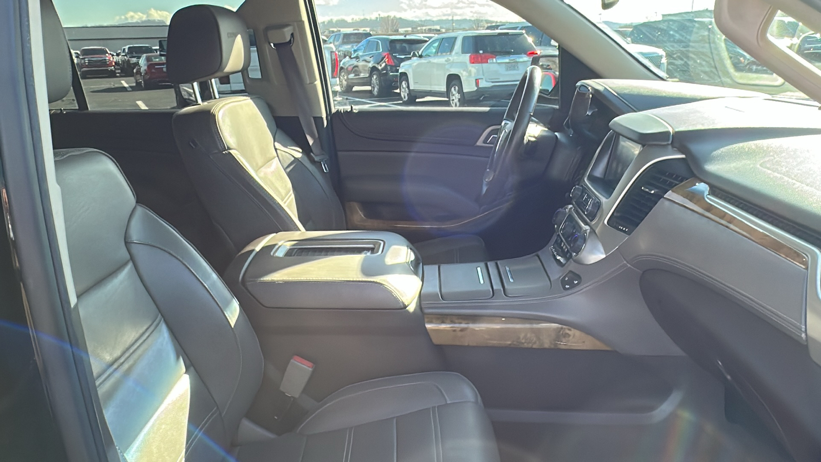 2016 GMC Yukon XL Denali 16