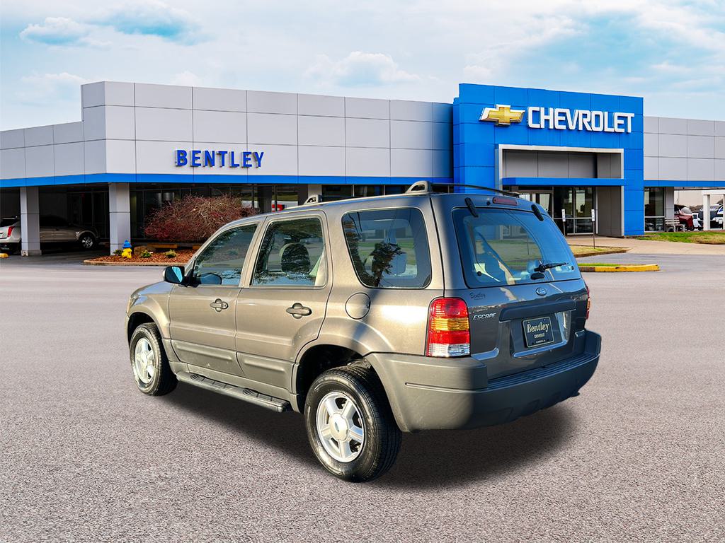 2004 Ford Escape  3