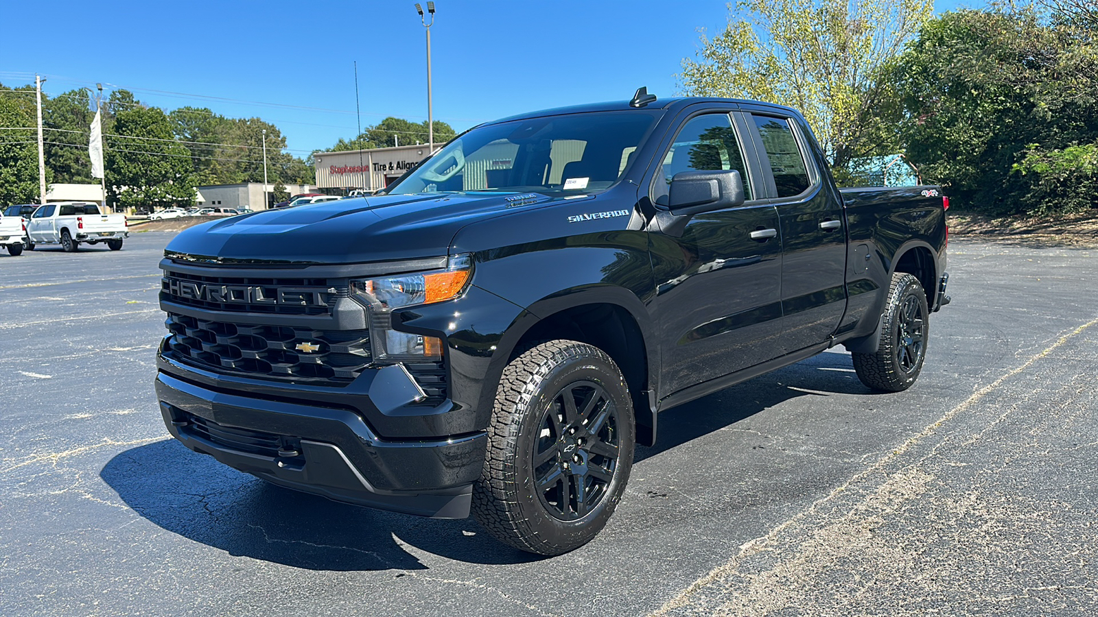 2024 Chevrolet Silverado Custom 19