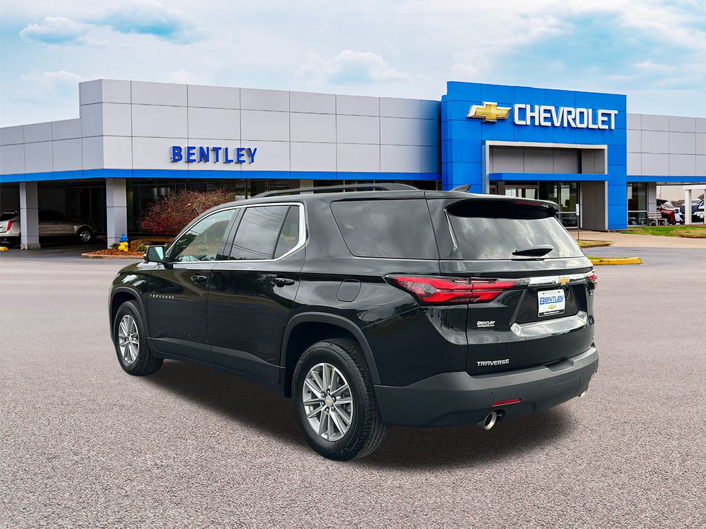 2022 Chevrolet Traverse LT Leather 3