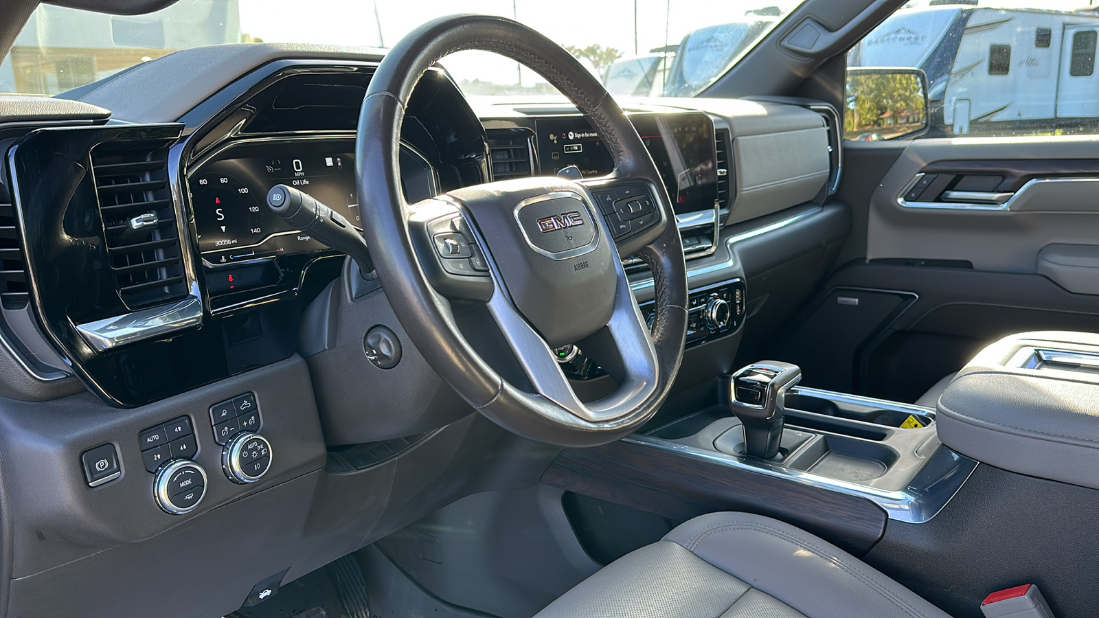 2022 GMC Sierra SLT 11