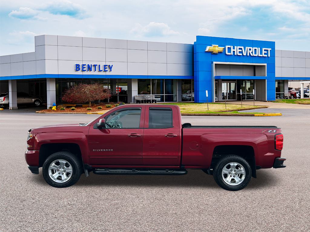 2018 Chevrolet Silverado LT 2