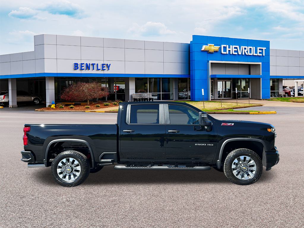 2025 Chevrolet Silverado Custom 2