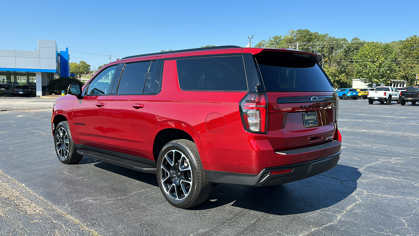 2024 Chevrolet Suburban RST 22