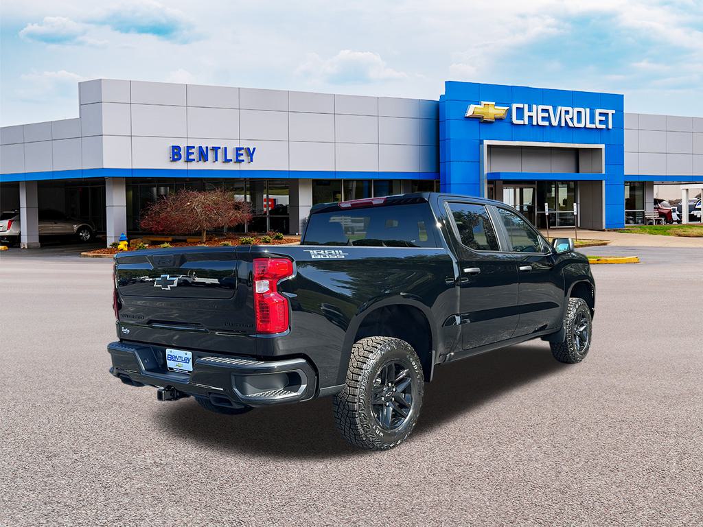 2025 Chevrolet Silverado Custom Trail Boss 3