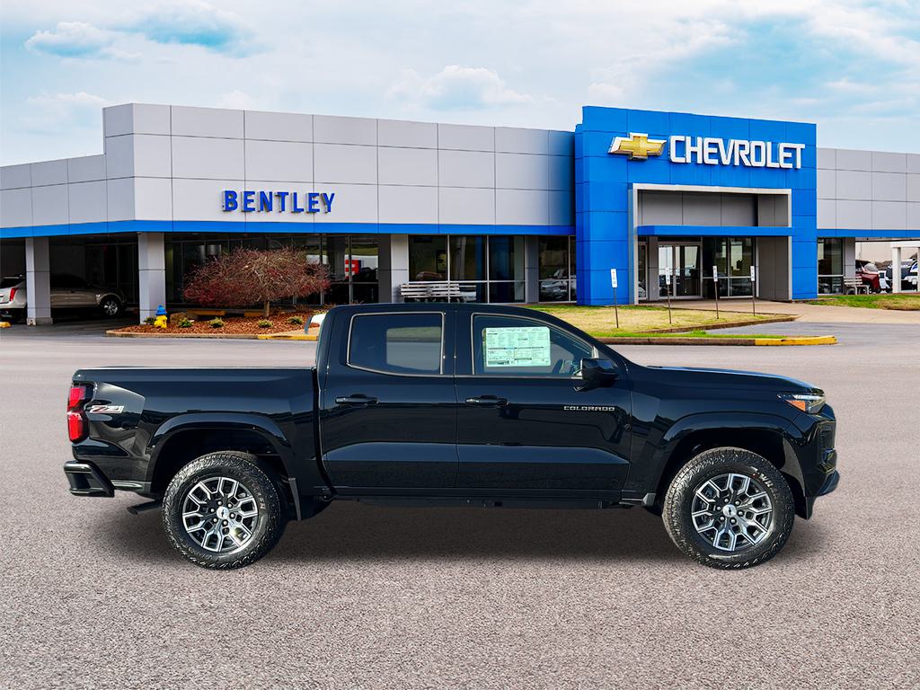 2024 Chevrolet Colorado  2