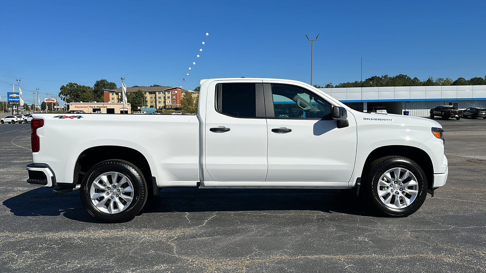 2025 Chevrolet Silverado 1500  17