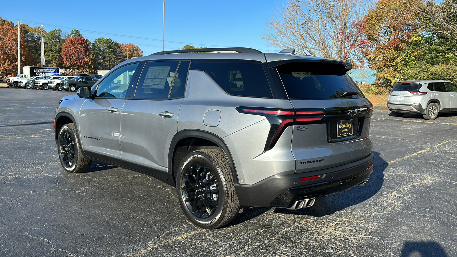 2025 Chevrolet Traverse FWD LT 23