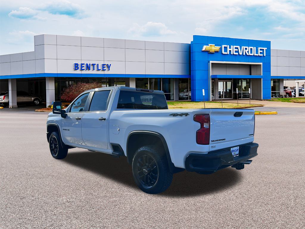 2025 Chevrolet Silverado Custom 3