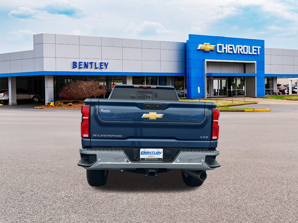 2025 Chevrolet Silverado LTZ 4