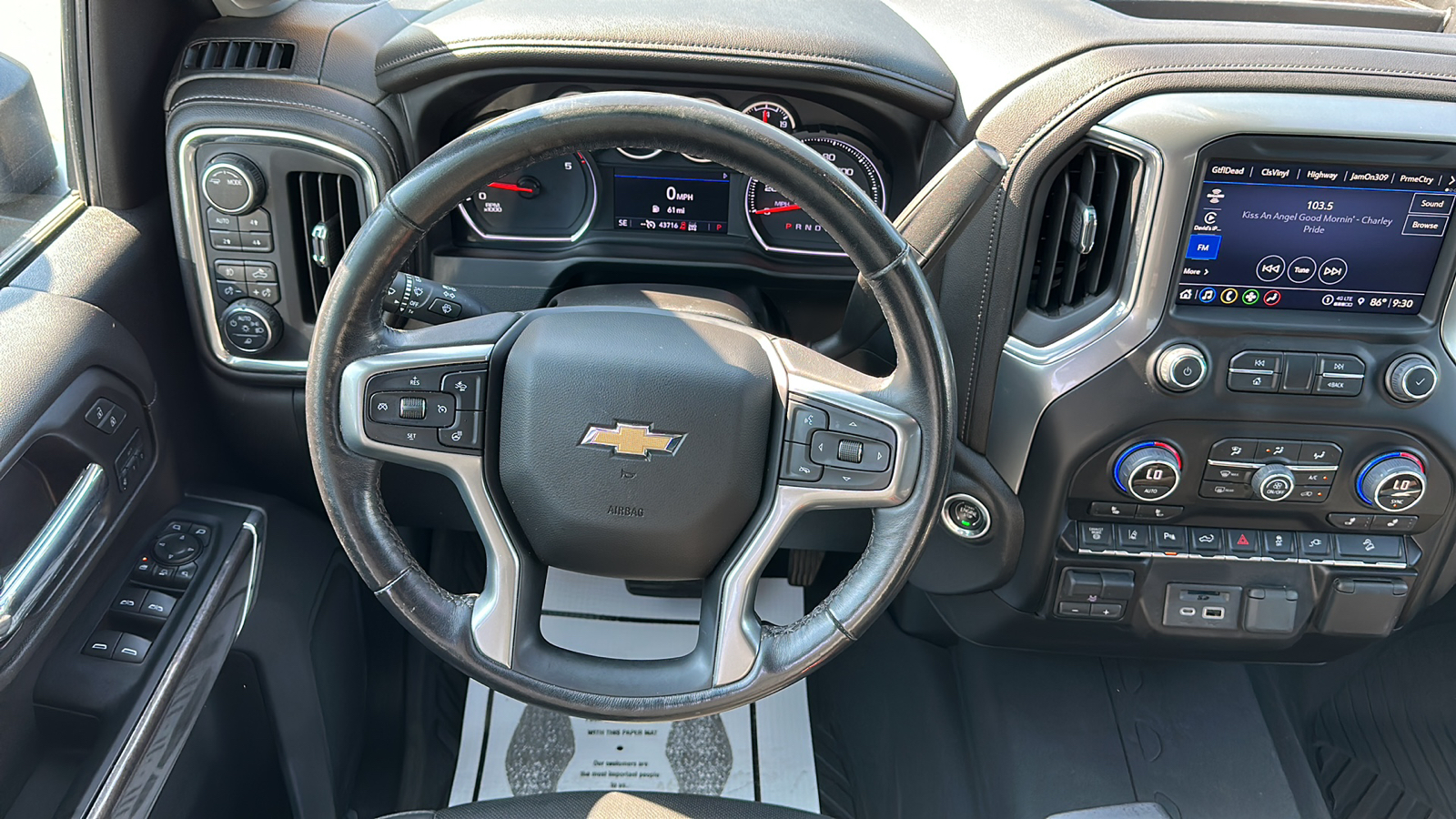 2022 Chevrolet Silverado LTZ 11