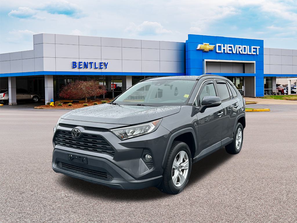 2021 Toyota RAV4 XLE 1