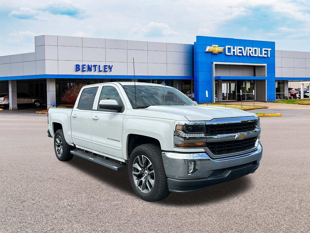 2017 Chevrolet Silverado LT 7