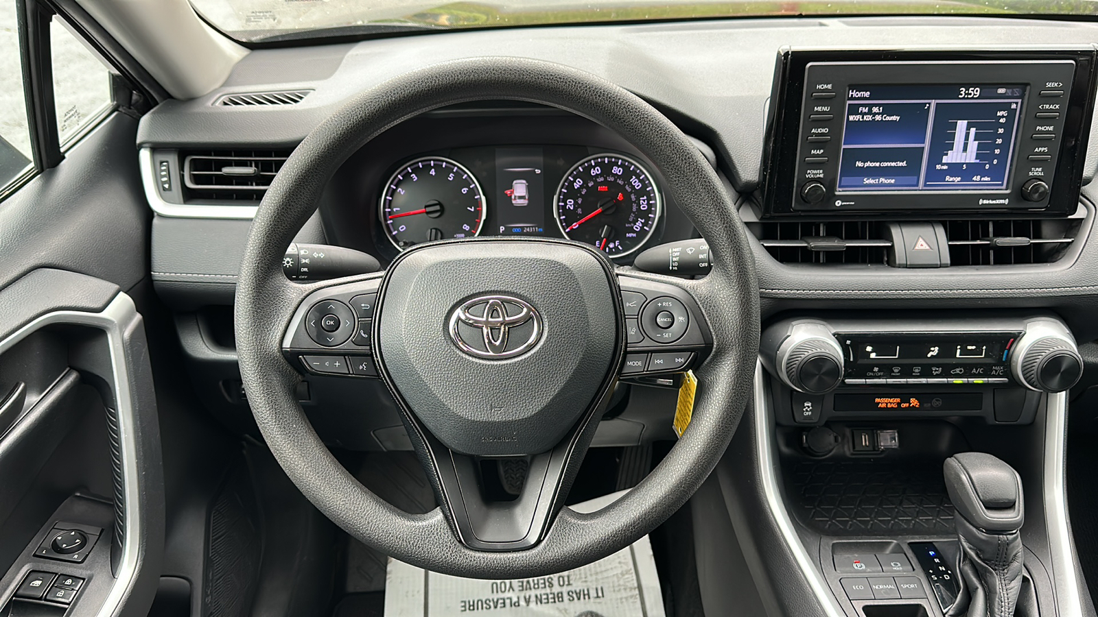 2020 Toyota RAV4 LE 13