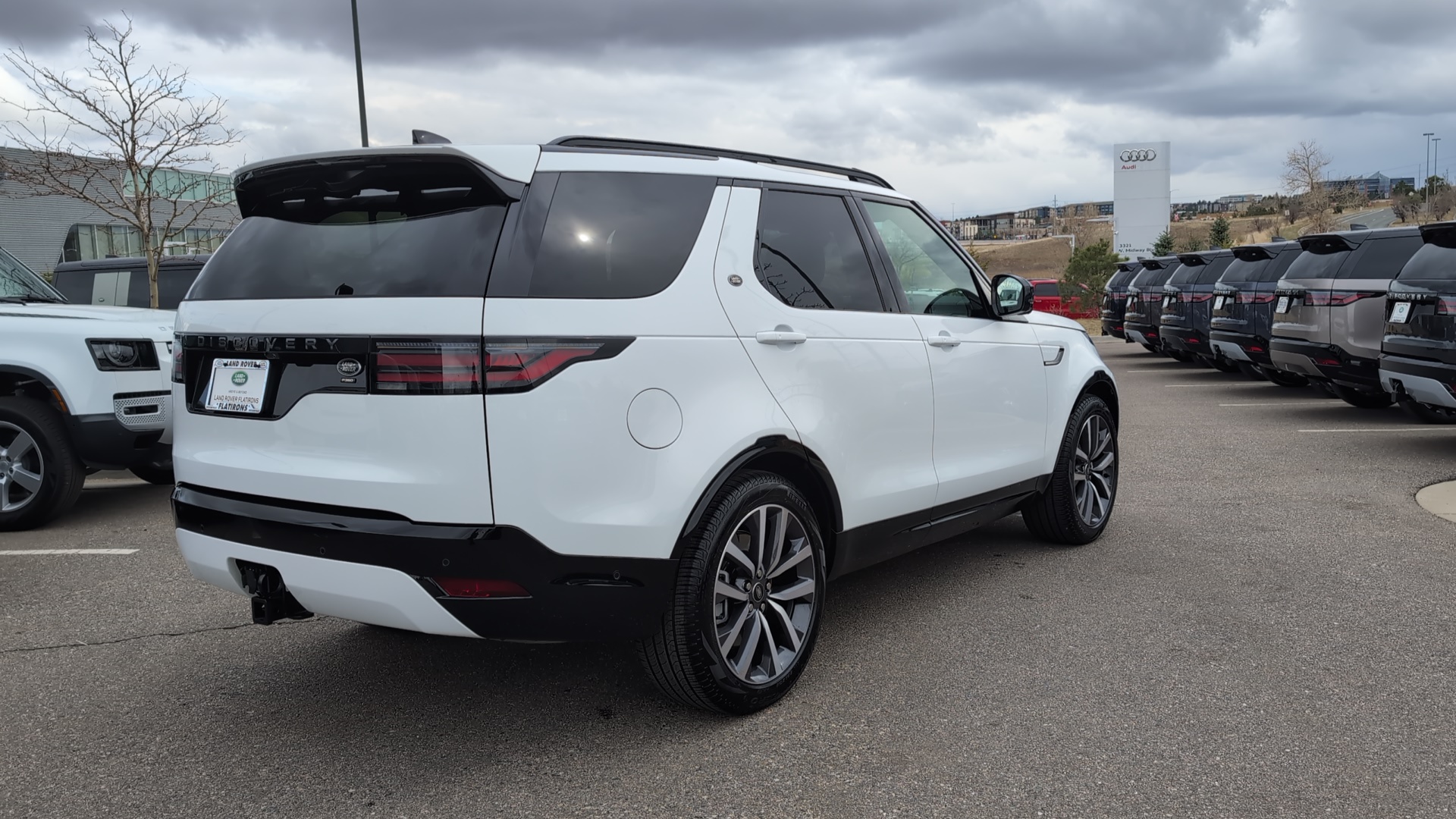 2023 Land Rover Discovery S R-Dynamic 5
