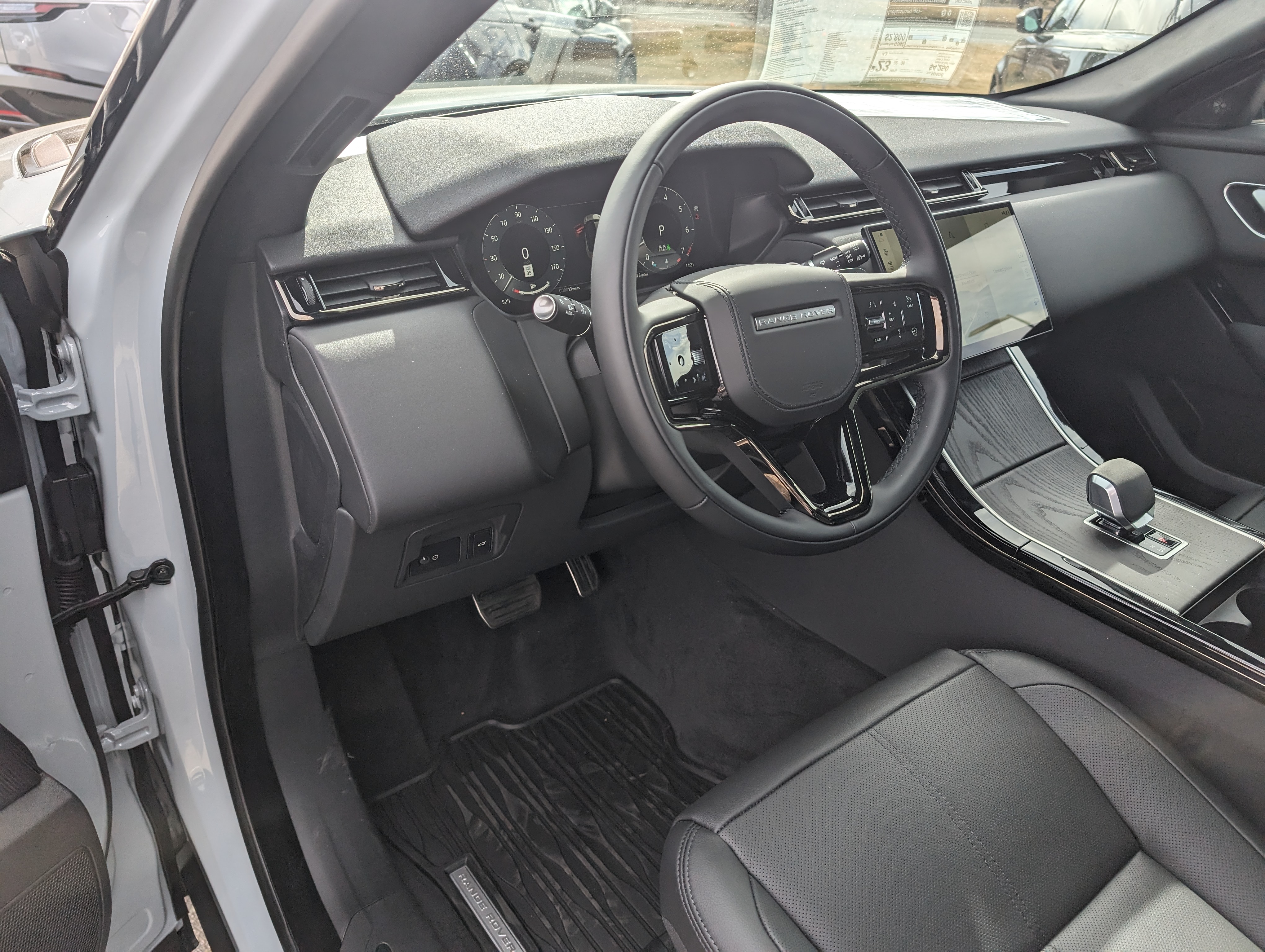 2024 Land Rover Range Rover Velar Dynamic SE 3